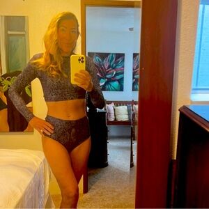 LIMITED EDITION ACACIA set or separate excellent condition top M echo bottom S